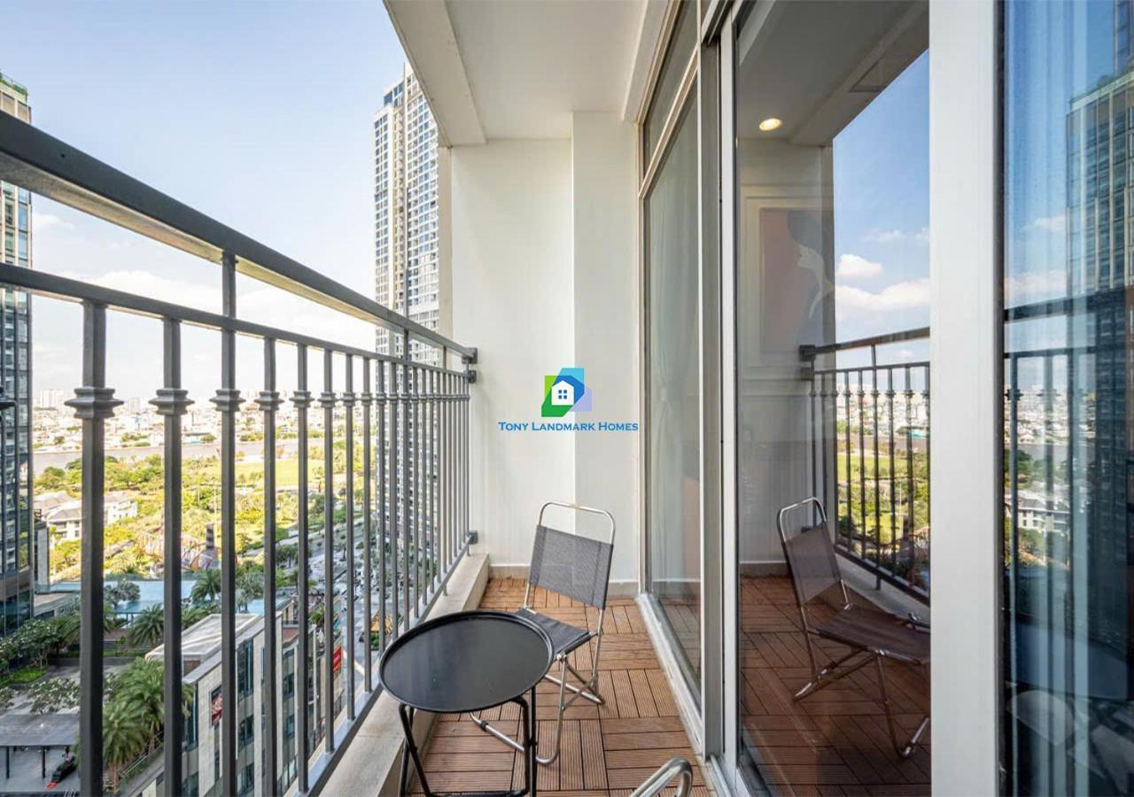 Vinhomes Luxury Haven Apartment