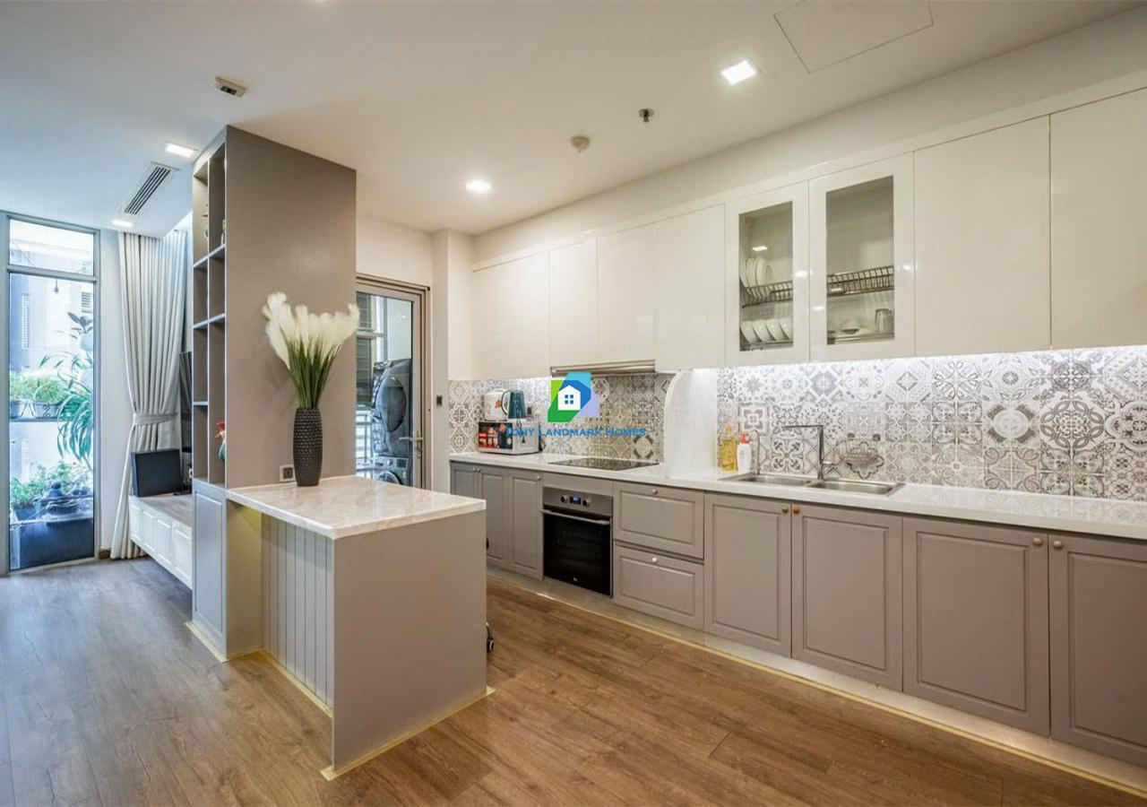Vinhomes Luxury Haven Apartment *
